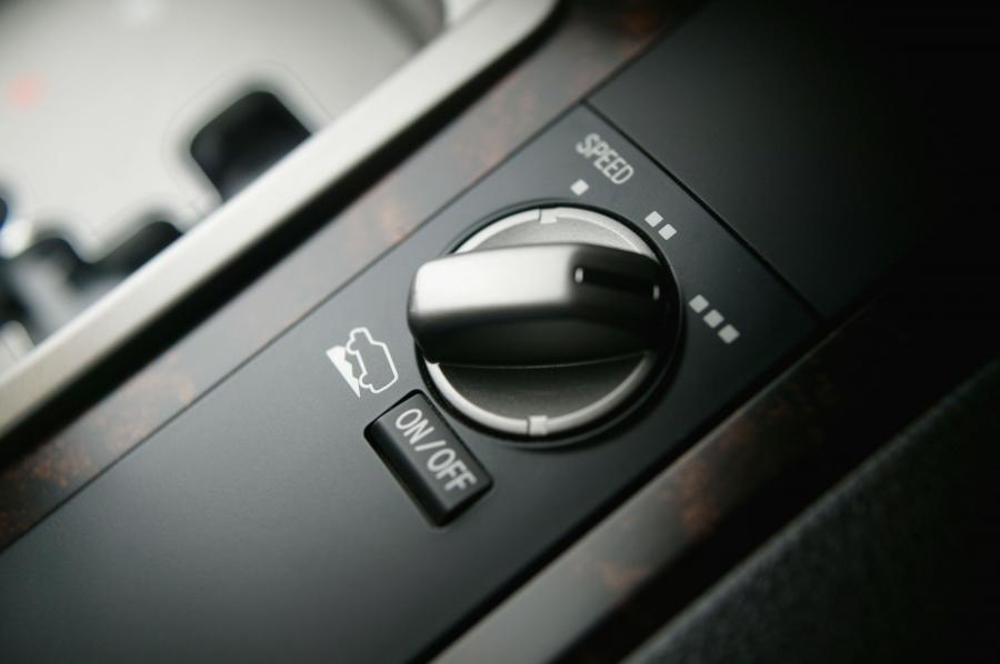  Toyota Land Cruiser 200 2007 года  (фото 156 из 196)